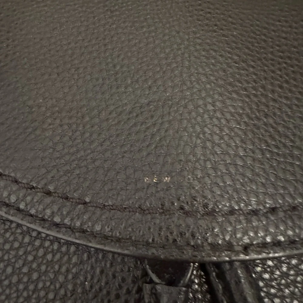MARC JACOBS
Textured Leather Crossbody Saddle Bag - Picture 6 of 11
